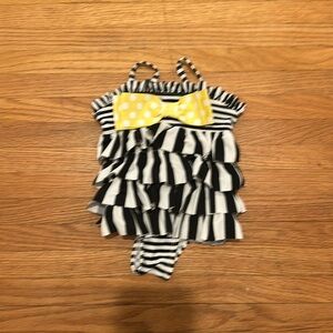 Mudpie black and white 6-9 month swimsuit outfit